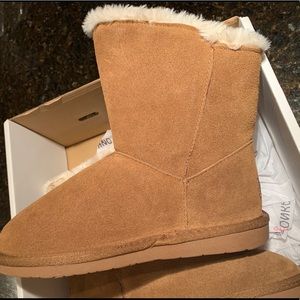 Minnetonka girls boots
